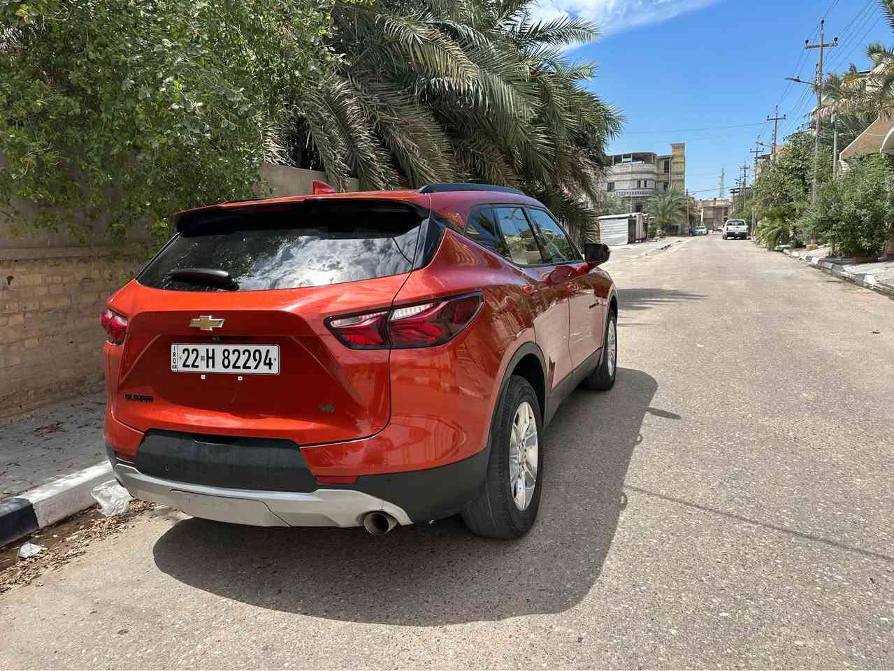 شيفروليه بلايزر 2021 محرك 6سلندر 3600
بيع مستعجل 
6 بصمات ابواب و صنوق و تشتغيل 
تشغيل عن بعد
رادار مانع تصادم
رادار جانبي 
تحديد مسار 
حساس خلفي
كاميرا دواره بلاد 
صندوق كهرباء 
بجم كبس بلاد 
كرسي السائق كهرباء
الكشنات الامامية تدفئة
كاربلاي واي فاي بدون كيبل
3 وضعيات قيادة : سبورت -  نورمال - ثلوج
رقم اربيل بأسم شركة وكالة او تحويل حسب رغبة المشتري
فول مواصفات عدا الفتحة 
ماشية 117  تقريباً قابل للزيادة
ويل 18 تخم تاير جديد*********** البصرة, العراق
