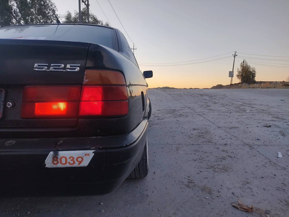 بیئێم 520 عادی سمس
1991 
ئاڕمی سلێمانی 
لە زاختی زۆرا تۆزێک دوکەلی هەیە
پێشەوە دوو بستی داعمە 
34 گەڵا گۆڕینەوەش بە شتێ بە دڵم بێ  
***********
*********** السليمانية, العراق
