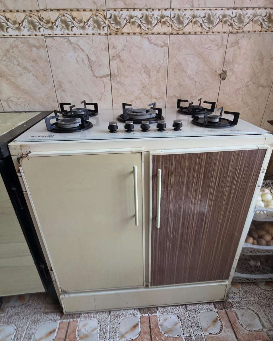 للبيع ٦٠٠     ***********
