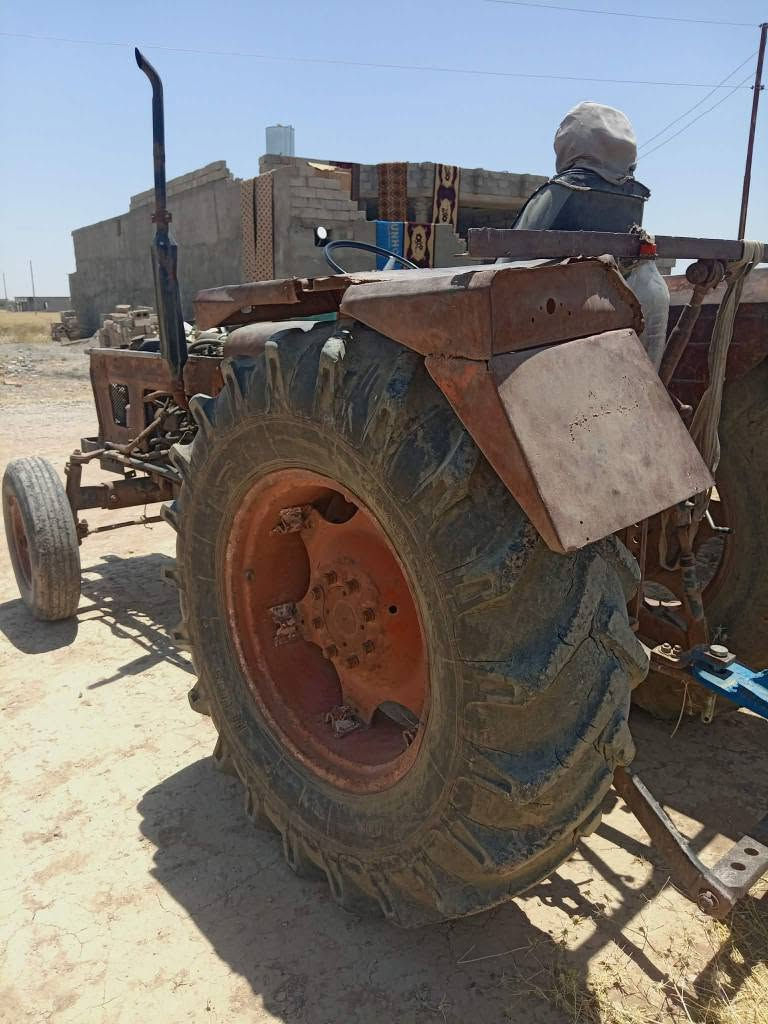 عنتر للبيع مع مقطوره جاهز للشغل مكان الحويجه 
*********** كركوك, العراق
