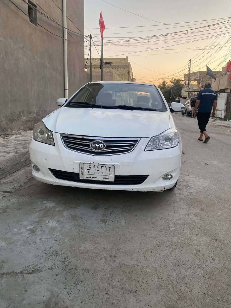 السلام عليكم
BYD - G3 - 2013 
گير اوتوماتيك
بصمة عدد 2 
لايت زنون
تدفئة تبريد
كامرة خلفية
شاشة اندرويد
أرضية دوشمة جلد
بيها منظومة غاز
السنوية تنتهي  13-7
 السيارة بيها گازگيت
السيارة مكفولة من الحادث والضربة
بيها تصليح خياسات (وموجود فديو قبل وبعد التصليح)
بيهة  جراد  وتكحيلات  شخوط
حدادية نص عمر
السيارة بأسمي مكان السيارة بغداد
السعر 45 وبي مجال بسيط
للمزيد من التفاصيل راسلني خاص او اتصل على
***********
