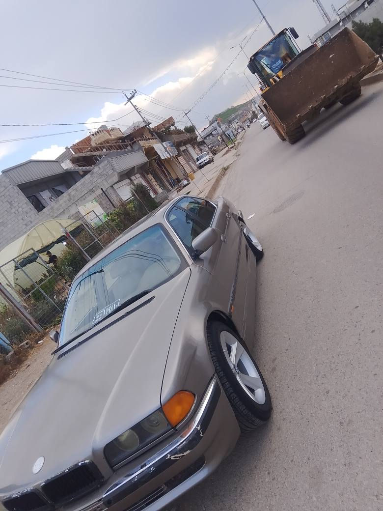 ماشەڵالەماڵی هەموولایەک
BMW740
V8کەپس  گێڕتۆماتیک
سەیارەکەفول فول
کوشن خەزن جڵدوهیتەروکابای
ناوی لەسەردەقی شەریکە ماوەتەوە
ویل هامان تایەی تازە
دەعمولێدراوی نییە
موسوبڕاوە بەشەرت
گێڕومەکینەتەقەوڕەقەی بەشەرت
کامل کارەبای مەزبوت
سەنەوی لەگەڵە بەعوج ئەیفرۆشم
شوێن سەیسایەق
*********** السليمانية, العراق
