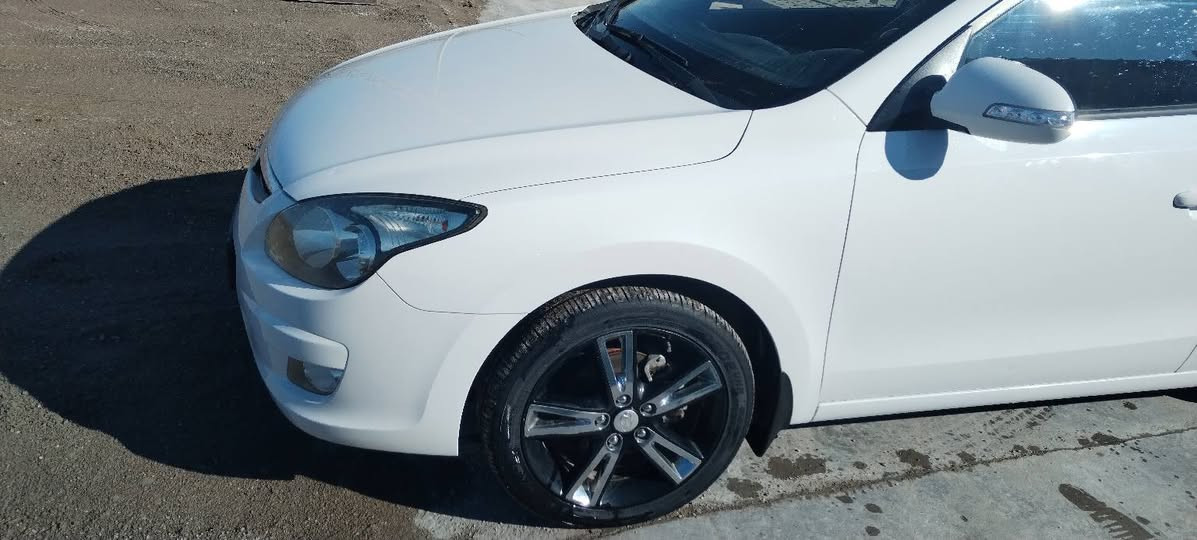 السلام عليكم هيونداي i30 موديل 2012 السياره كفاله عامه خليجيه لمعلومات أكثر ***********
