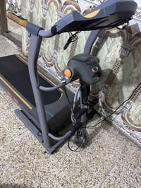 جهاز جري للبيع السرعه مالته 12 يتحمل وزن 120 كيلو بي هزاز تكسير شحوم ب...