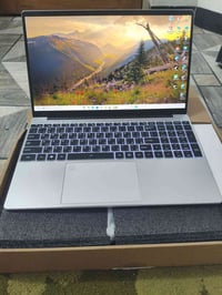 المعالج: Intel Processor N95 (رباعي النواة – جيل حديث Alder Lake-N)  🔹...