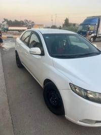 سيراتو موديل 2012 مكينه حاوية 1600  ضررها جاملغ امامي    07715078658