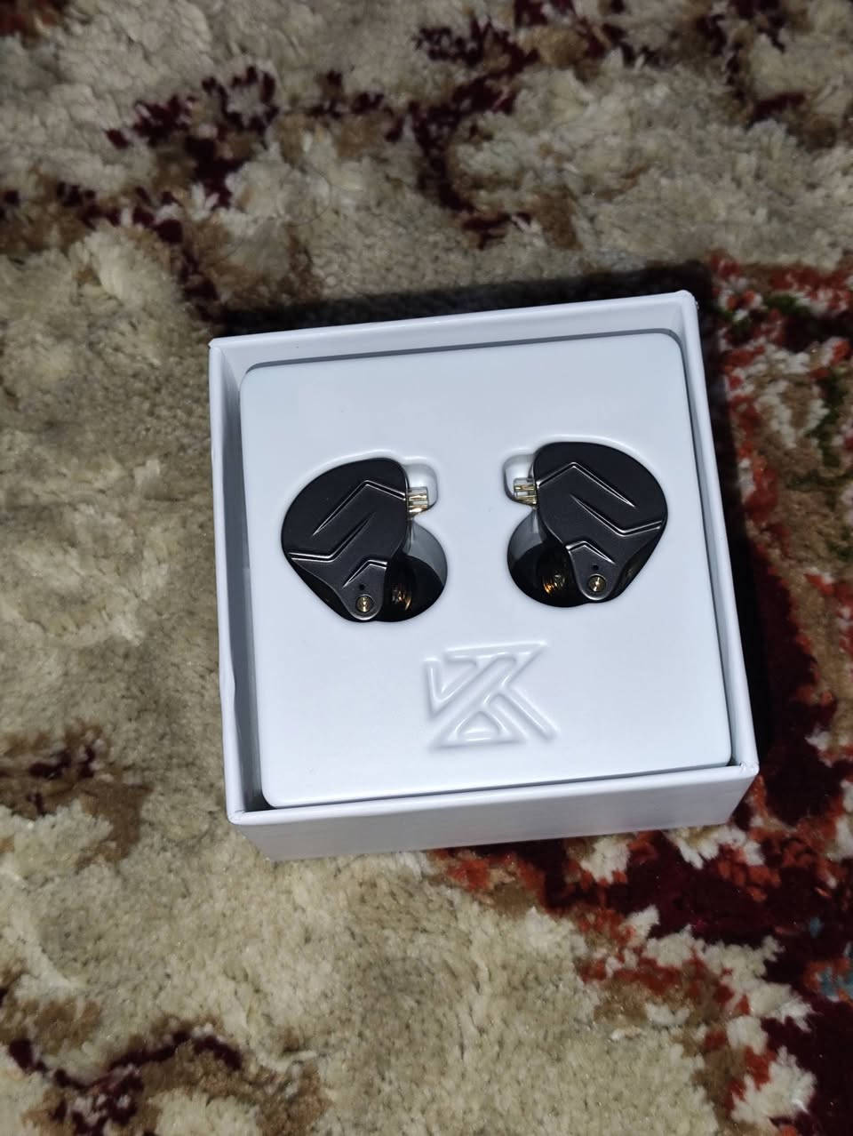 السلام عليكم سماعات بهذا الشكل جديد لوك شرط الفحص والشغل تجي محرك. ديناميكي مواصفات  مال العاب على اول تم 20 الف


**إذا كنت صاحب هذا الإعلان وتريد حذفه لأي سبب، رجاءا أرسل رسالة إلى الدعم الفني**