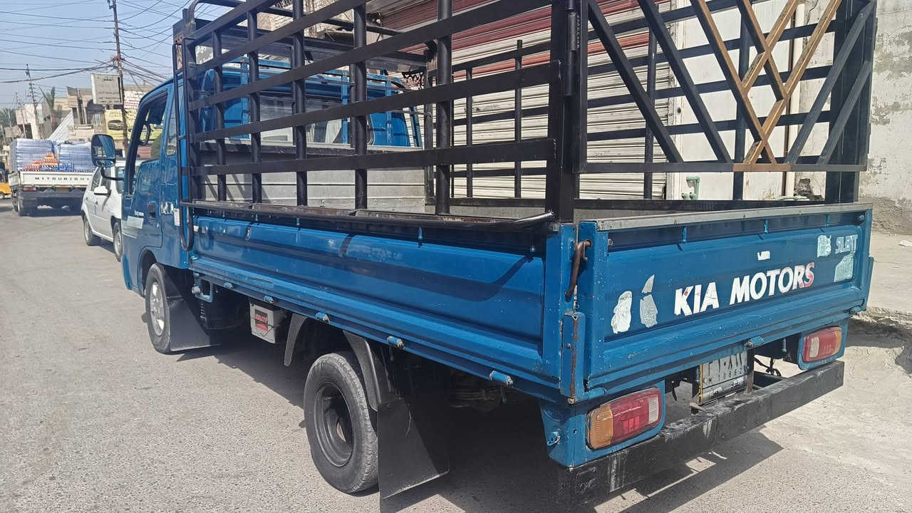 كيا ام عيون موديل 2001 قمارة وربع 7جنكال 
مكفولة كفالة عامة من ضربة وكص وصبغ عدا دواير ودوس فقط
شاصي مكفول 
محرك كير اكسن مكفول 
ميكانيك كلة جديد
جاهزة من كل النواحي 
رقم بغداد مشروع وطني تحويل مباشر 
السعر 78$ وبي مجال 
مكاني بغداد مدينة الصدر الاورفلي 
رقم الهاتف ***********
