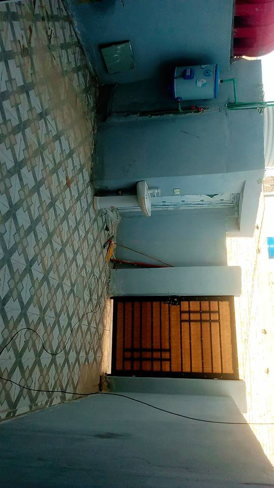 مشتمل 120 متر بحي الحكيم نزله بني تميم قريب علا شارع 30 قرب مدرسه الكرويه غرفه وهول ومطبخ وستقبال وصحيات داخليه وخارجيه وغرفه فوك ما كامله سند 25 مسجل بلديه بناء بلوك لاساس رفته
خدمات ماي كهرباء مولد 
ثاني بيت عن الركن السعر 31 بيه مجال 
***********
