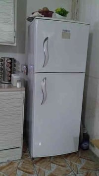 07714075198 شراي واتساب يراسلني  ثلاجه ب ١٠٠  طباخ خمس عيون جديد ٢٠٠ ط...