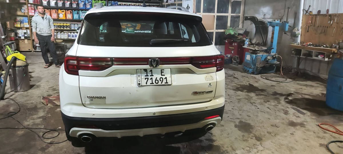 السلام عليكم
شانجان cs35+ موديل 21 ماشية 155 بيها قطعتين سونار موجود واللي يحب ياخذها للسونار ويجيك

مواصفات ال بلص كاملة نضيف تشغيل بصمة مري شفط فتحة سقف كاميرات 360 درجة مانع انزلاق تحكم بالسرعة تشغيل عن بعد . السيارة من كهربائيةت وكير ومحرك بس الصدر ينرادلة تعمير واللي يشتري ويريد اسوي صدرهتدا هم ماكو مشكلة 

السيارة بأسمي رقمها بغداد تحويل بنفس اليوم
تواصل ***********

سعرها 16 مليون و500 الف
