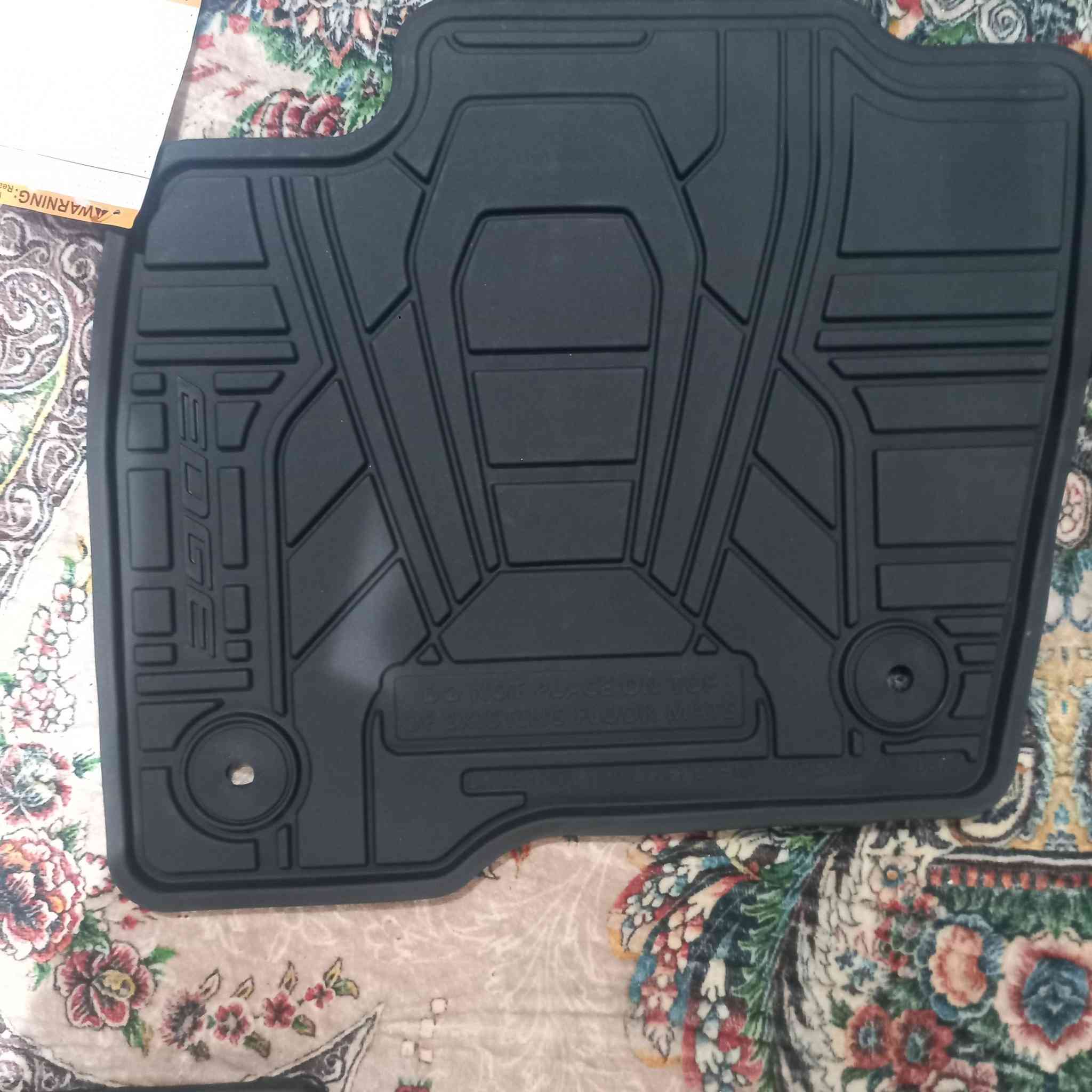 من رخصة الادمن
السلام عليكم ورحمة الله توفر عندي ارضيات فورد ايدج ربر اصلي والظهر مالتها محبب هذا اصلي من شركة فور والكود موجود رخيصة مقابل الجودة وفرصة ما تتوفر اخر قطع
هذا نوعيتين عندي
رقمي واتساب ***********
راسلني خاص الى اي استفسار
