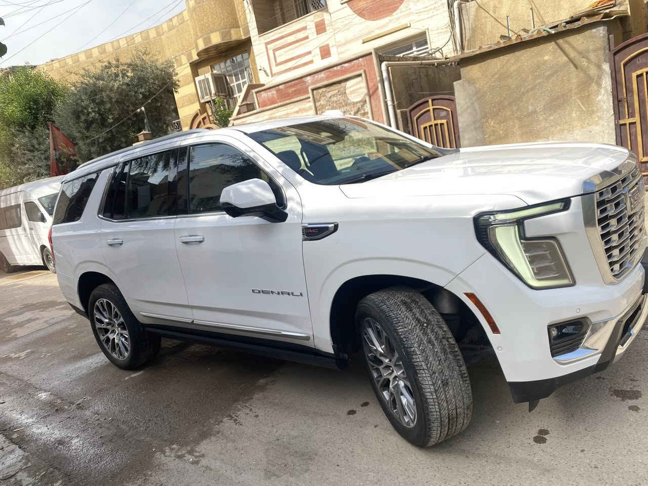 تحية طيبة جمسي دنلي ٢٠٢٥ اعلى فائة بل جمسي حدث الجاملاخ الايمن او مصبوخ او الخلفي بارد مكان بغداد الجديدة ***********
