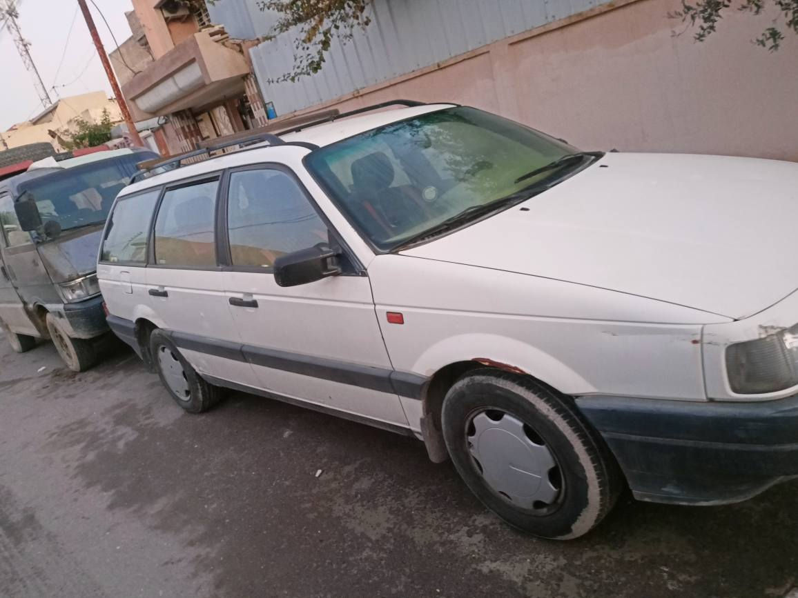 سياره باسات نظيفه بدون صبغ شرط محرك اوكير شريط تحويل بدون وكاله سعر 45 وبيها مجال شيء قليل موديل 93 سنويه تنتهي نهايه 26 اني مكلف بالنشر اللي يريدها يتصل على هذا الرقم0771 862 1664 موصل, نينوى
