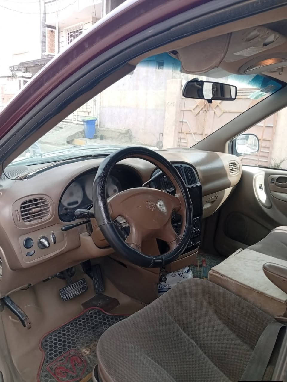 سيارة دوح كرفان موديل2001 شكل 2007 سنوية جديدة  ورقم جديد تبريد شغال شاشة. اندرويد كامرة  السعر. 60 وبيها مجال قليل  الاتصال. ***********

