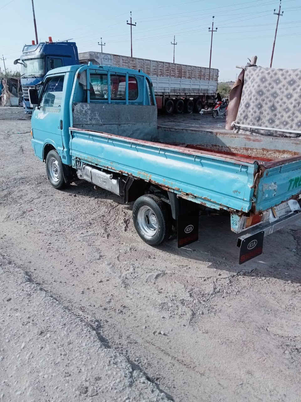 كيل حمل للبيع مديل 95 سياره  جاهزه مكينه وكير حداديه واكسن وتخم تاير سياره جاهزه السعر 25 وبي مجال قليل مكان سياره ناصريه الاستفسار ع رقم***********
