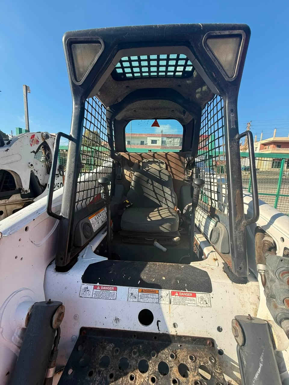 🔥 للبيع Bobcat S220 أجنبية – ساعات تشغيل قليلة جدًا 🔥
📞78 900 925
✅ نظيفة ومجهزة للعمل مباشرة�✅ بحالة ممتازة وقوية على الشغل


**إذا كنت صاحب هذا الإعلان وتريد حذفه لأي سبب، رجاءا أرسل رسالة إلى الدعم الفني**