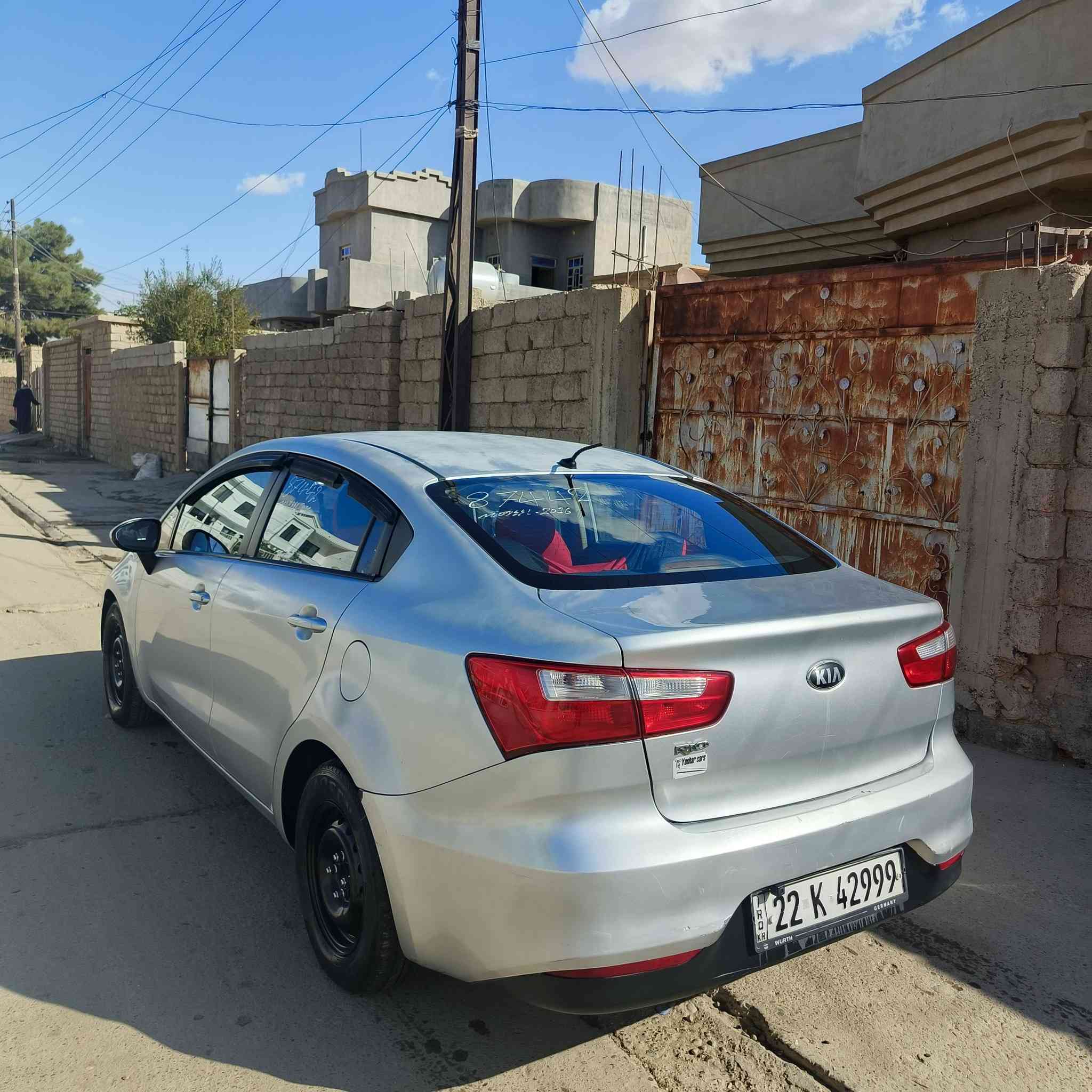 السلام عليكم كيه ريو موديل 16
.محرك شرط 14 
كير شرط رقم اربيل دولي سنويه 2028 وكاله عامه باسمي السياره مرتبه ونضيفه مال عيله زقيره وقطاره بل بانزين السعر78 وبيه مجال شويه *********** بيه واتساب العنوان صلاح الدين الشرقاط
