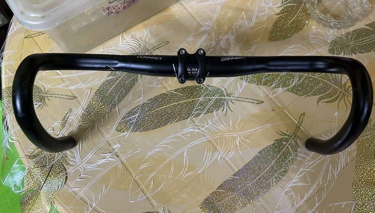 السلام عليكم جميعاً 🫰🏻♥️ …
•
ستيرن نفخ + رقبة فقط (ستيرن ومدة ستيرن) للبيع 
ماركة Giant Connect

ثنينهن ب25 الف و تدللون


**إذا كنت صاحب هذا الإعلان وتريد حذفه لأي سبب، رجاءا أرسل رسالة إلى الدعم الفني**