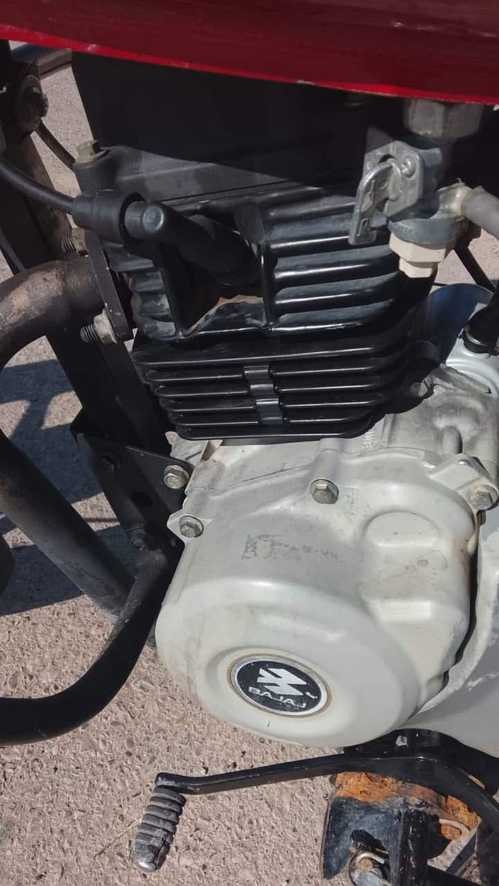 سلام عليكم دراجه بوكسر موديل2020 نضيفه كلش وناعمه كامله مكمله من كلشي سلف كهربائيات كلها شغاله اوراق اصولي ترقيم المكان ديالى الخالص فلكه مصطفى جواد السعر 975 وبيها مجال الرقم للأستفسار ‭0786 764 1706‬
