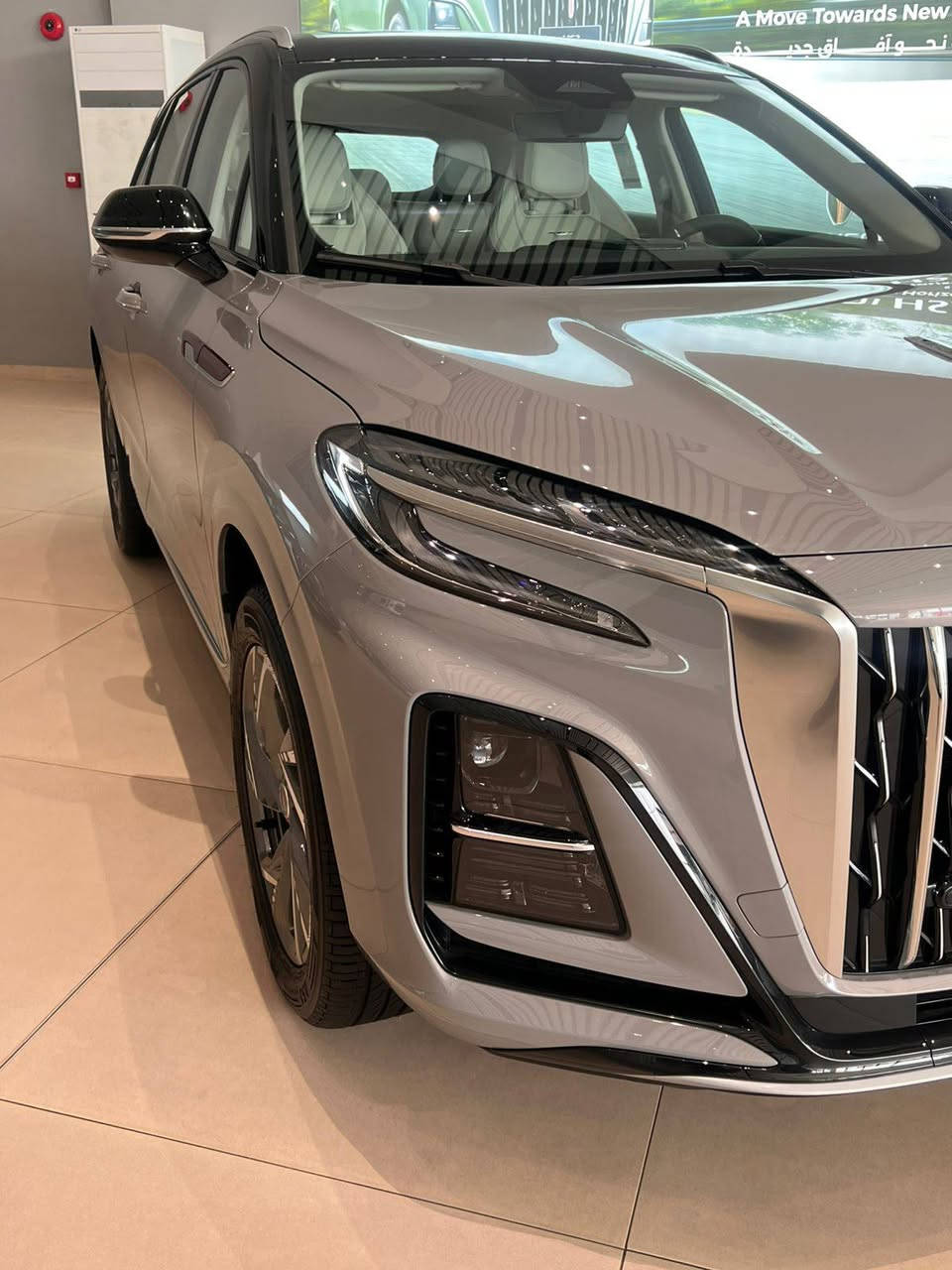 السلام عليكم
سياره هونشي وكاله صفر كيلو متر 
موديل 2026
محرك 1500تيربو
كير 7نمر 
داخل جلد 
مقاعد تدفئه تبريد
الكراسي كهرباء 
360درجه كاميرات 
بانوراما 
جنطه كهرباء 
ضمان الوكاله 7سنوات كيلو متر مفتوح 
الك 7 تبديلات دهن مجانيه 
و7 مساعدات على الطريق 
للاستفسار اكثر 
*********** احمد مبيعات 
العنوان بغداد النهضه مقابل شركة نيسان
