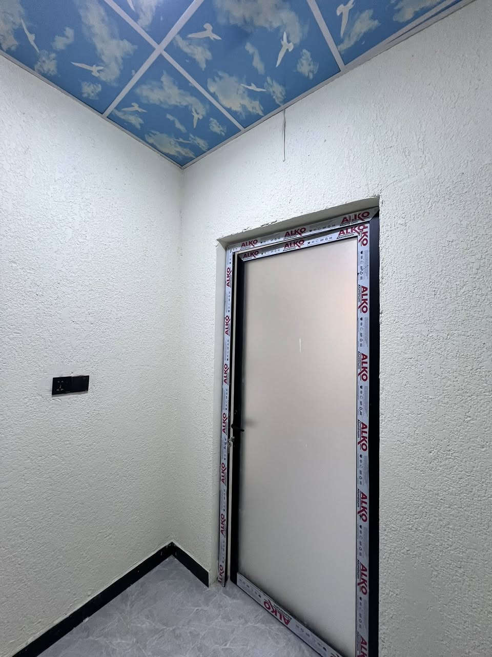 فرصة لأصحاب الإمكانيات الضعيفة.
يتوفر أربع بيوت كل بيت المساحة 100م
إبي الخصيب - مهيجران - قرب جامع الگرية .
البناء حديث 2026✨🏠
#سعر_البيت_الواحد :: 42 مليون وبي مجال .
#كل_بيت_يحتوي :: طارمة أستقبال مطبخ صارلة
غرفتين منام صحيات داخلية مناور صحيات خارجية.
#نوع_العقار :: وقف سني مسجل أصولي . سنوياً 100 الف
#الخدمات :: ماء كهرباء تبليط انارة منطقة سكنية ومخدومة.
تتكاتب تستلم بيتك 🔑🤝
#للأستفسار :: ***********
