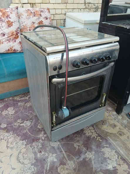 السلام وعليكم لبيع غراض كلهن جديدات وشراي يتصل على الرقم  وموجود خاص وتساب مكاني حي  اور سبع قصور شارع ابو علي يم جامع لحمزة ***********
