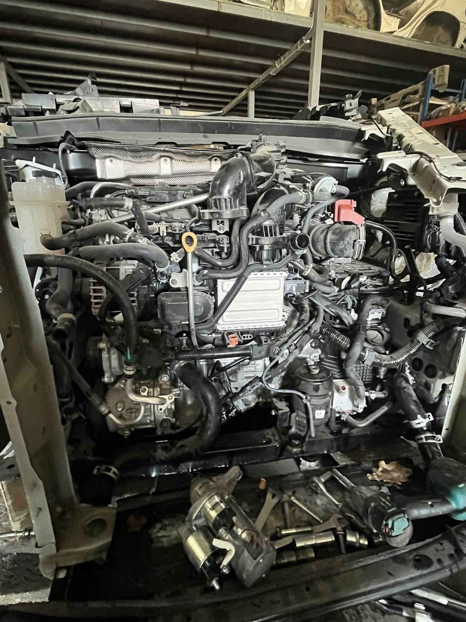 السلام عليكم ورحمة الله وبركاته 
مكاين تويوتا هايلندر بلادي تفصيخ 
من 2017 
الى 2025 
بانزين 6 سلندر 
وهايبرد 4 سلندر 
وتيربو 4 سلندر 
المركز الياباني والامريكي
***********
***********
