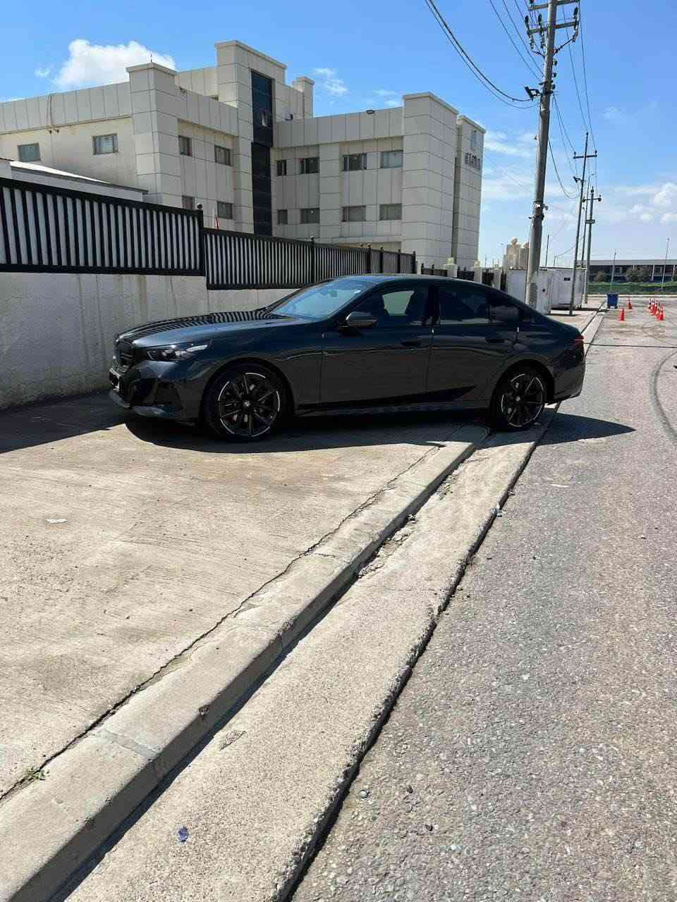 Bmw 530i 2024 Xdrive 
9000 mile royshtya
kit m
5 camera datasho
Ar(ناظور ليلي)
Harman kardon
Sukan heater
Kushn heater
Snduq shap
Wheel 740i
4 parchay haya bezhure airbag bas shan
2 jey kchka pdr

***********
***********

بي ام دبليو ٥٣٠اي ٢٠٢٤ اكس درايف 
 ماشية9000مايل
بدي M
٥ كامرات -داتاشو
ناظور ليلي
سماعات هارمن كاردون
ستيرن هيتر
كشنات هيتر
سندوق ينفتح مع رجل
ويل ٧٤٠
بيها أربع قطع صبغ 
مكانينpdrصغيرجدا
 ***********
*********** أربيل, العراق
