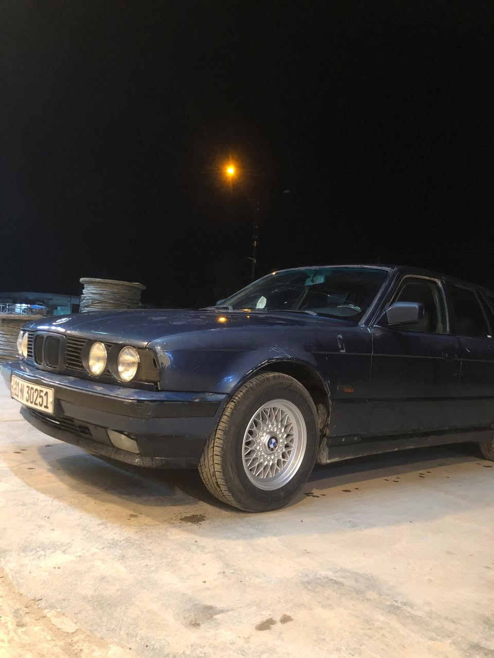 سلام عليكم 
BMW  ستيشن 
525 مسكر عدل كير عادي 
اصل وفصل 25
مكينه وكير شرط 
رقم بغداد دولي
كهربائيات كلها شغالة 
ويل وتايرات بلكارتون
باتري جديد 
شاشة أندرويد بلاتوث 
ملاحظة السيارة  مال جناي بس جاردة
 وبدون ضربة مبدلة 3 قطع وبدون صبغ 
عايزها ترتيب وصبغ 
صدر نص عمر
سعر 40 وبيها مجال للشراي 
مكاني سامراء 
***********
