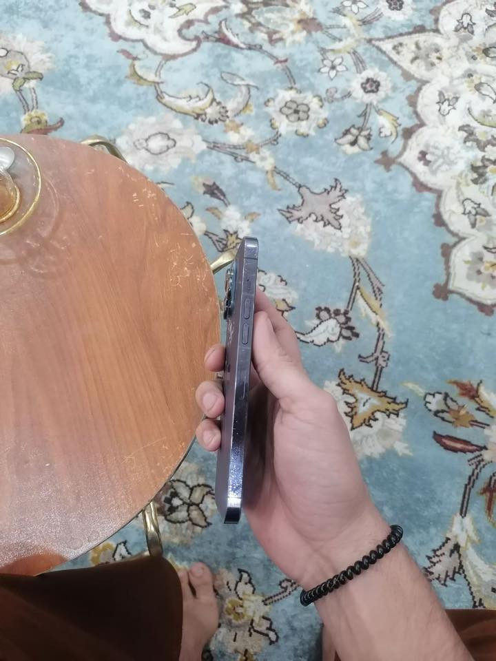 ايفون 14برو ماكس فقط ضهره مكسور. بطاريه 84  اي ستفسار  واتساب ***********
