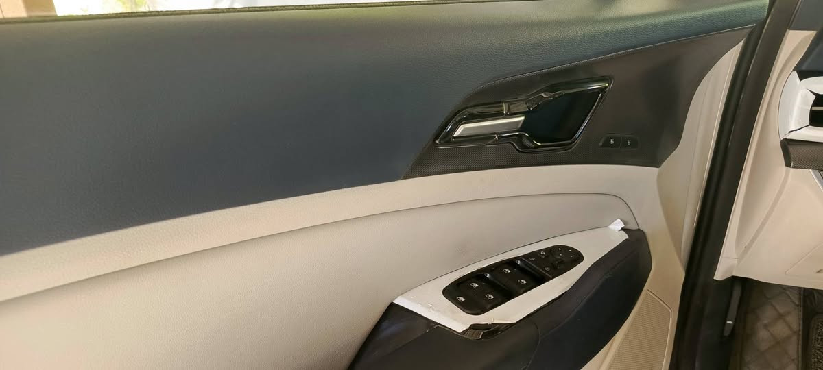 السلام عليكم
للبيع كيا سبورتج 2025 هايبرد وارد صيني 
ملاحظة السيارة محجوزة للمصرف الصناعي لمدة ثمان سنوات اني ادفع الأقساط الشهري واختي هي الكفيل 
اي ضمانات تريد موجودة 
دافع لحد الان 6 أشهر 
مواصفات السيارة 
السيارة فئة لارج الكبيرة الحجم 
x line 
فول مواصفات (Full Option)
محرك سمارت ستريم جي دي اي 2000 هايبرد 
محرك قوي واقتصادي
كير أوتوماتيك
فتحة سقف بانوراما
شاشة كبيرة + نظام (Navigation)
كاميرات 360 درجة
حساسات أمامية وخلفية
تشغيل بصمة + دخول ذكي (Smart Key)
مقاعد الأمامية جلد كهربائية (تدفئة + تبريد)
المقاعد الخلفية تدفئة 
نظام تثبيت سرعة
تحذير النقطة العمياء
نظام المحافظة على المسار
بريك طوارئ أوتوماتيكي
إضاءة LED كاملة
مرايا كهربائية قابلة للطي
تكييف أوتوماتيك مزدوج
نظام صوتي ممتاز
اللون:....ابيض 
الممشى: .........19000 كم
السعر 250 ورقة 
الرقم . ***********
