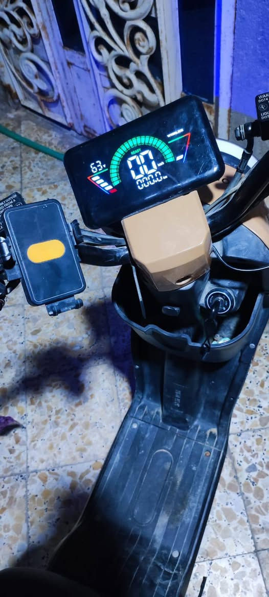 سلام عليكم دراجة ار تسعه جديدة ما بيها اي نقص فقط الكشن الورا وبراغيها مزنجره من الماي ودراجة جديده
بطاريات 36 امبير اصليات تفحص وتشوف مشي وسرعه وغراضها اصليات وكامله سعر 425 بيها مجال بسيط مكان الجزيرة


**إذا كنت صاحب هذا الإعلان وتريد حذفه لأي سبب، رجاءا أرسل رسالة إلى الدعم الفني**