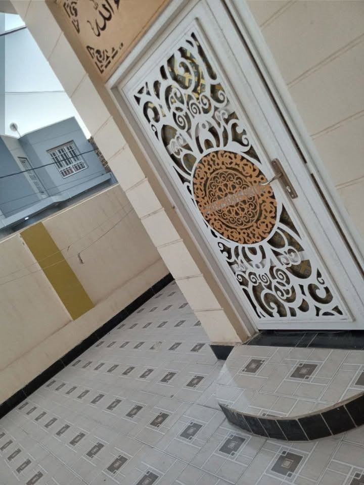 السلام عليكم
بيت ٢٠٠متر مطلوب إسكان
العنوان /الإسكان حي الغدير
للاستسفار الاتصال على الرقم 
***********
