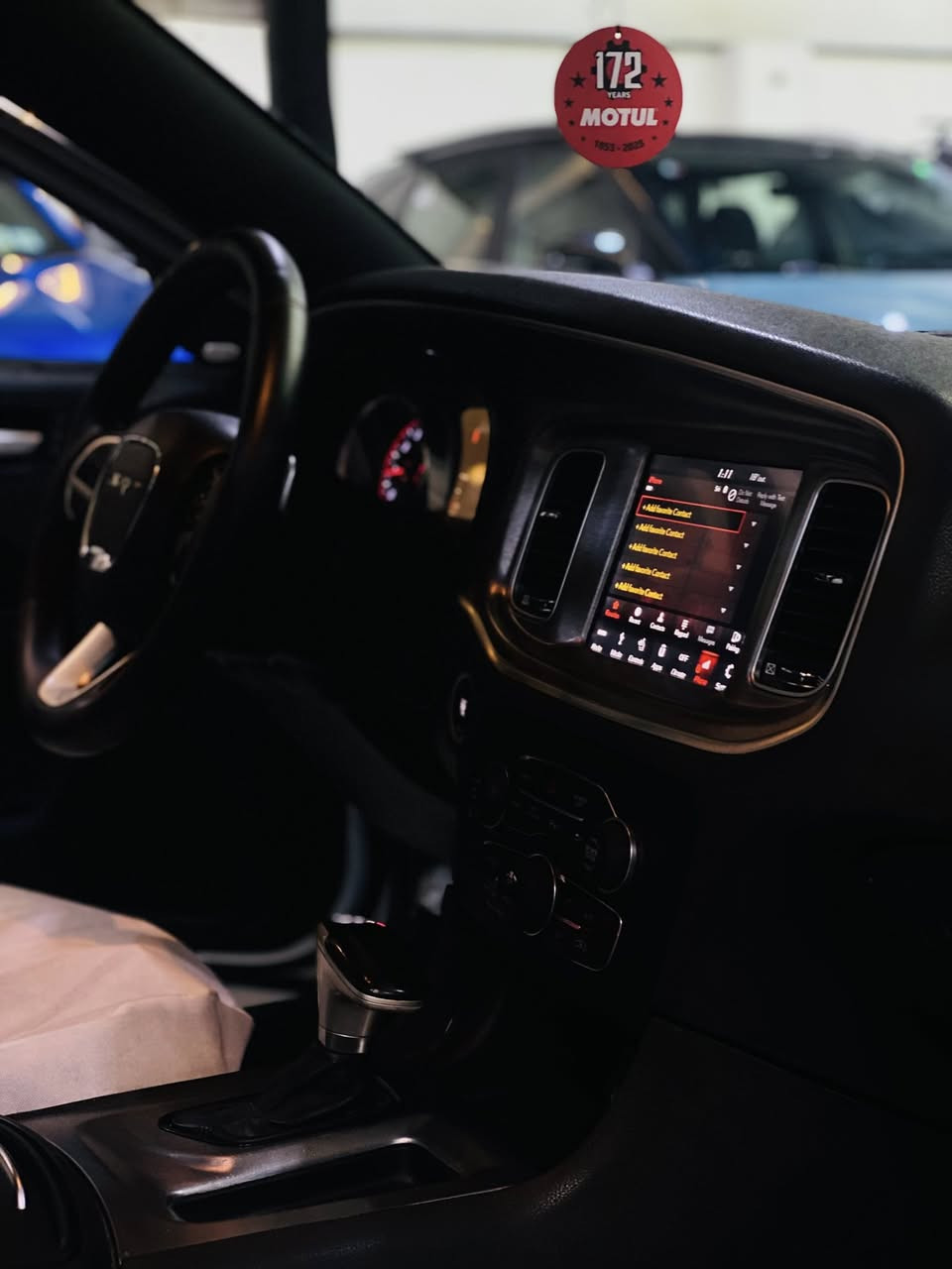 سلام عليكم للبيع او المرواس جارجر سكات باك مكينه 6400 فولل واحد ع واحدد رقم بغداد بسمي وارد امريكي بلايه حادث بس بنيد سرقه ومبدليه ابو الفتحات سياره متعوب عليه وجديده بمعنئ الكلمه مكاني نجف الاشرف المدينه المائيه للاستفسار *********** واتساب 
***********
