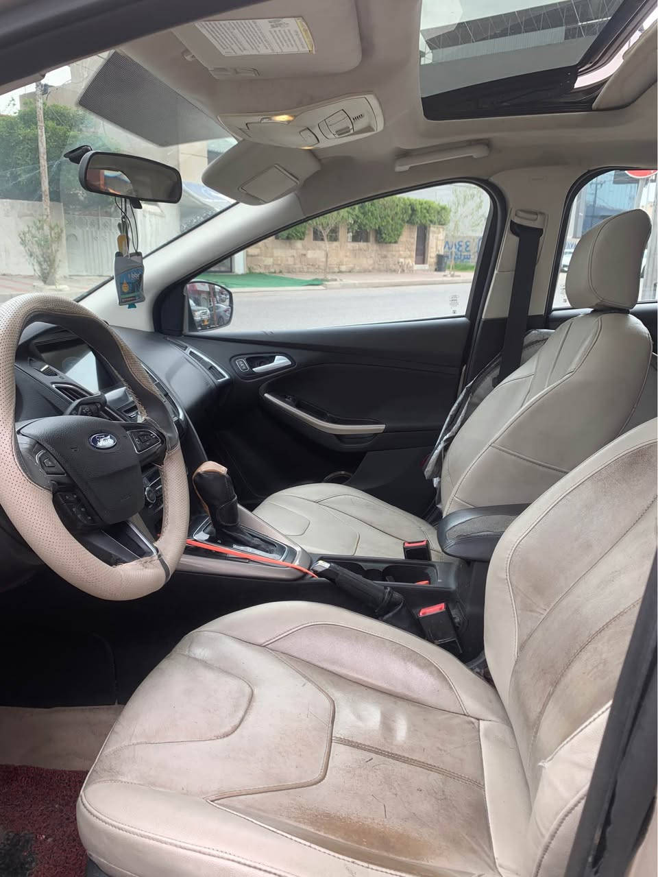 ▪️فورد فوکس ، أمریکی مودیل ٢٠١٧ ▪️
▪️مواسفات تیتانیوم فوول فوول ▪️
▪️رەقەم و سەنەوی نوێ ، ١٩٠ هەزار کم ▪️
▪️مەکینە V4-20 کەپس بێ تۆربۆ مرغوب ▪️
▪️چاملغ و دەرگا سبوغ ، دوو تەعدیلی هەیە ▪️
▪️پێشی کەپسە ، بێ ناو بێ ئێڕباگ ▪️
▪️ناونیشان هەولێر / *********** واتس ئاب ▪️
▪️نرخ / ٨٨ وەرەقەو معاملە ▪️ أربيل, العراق
