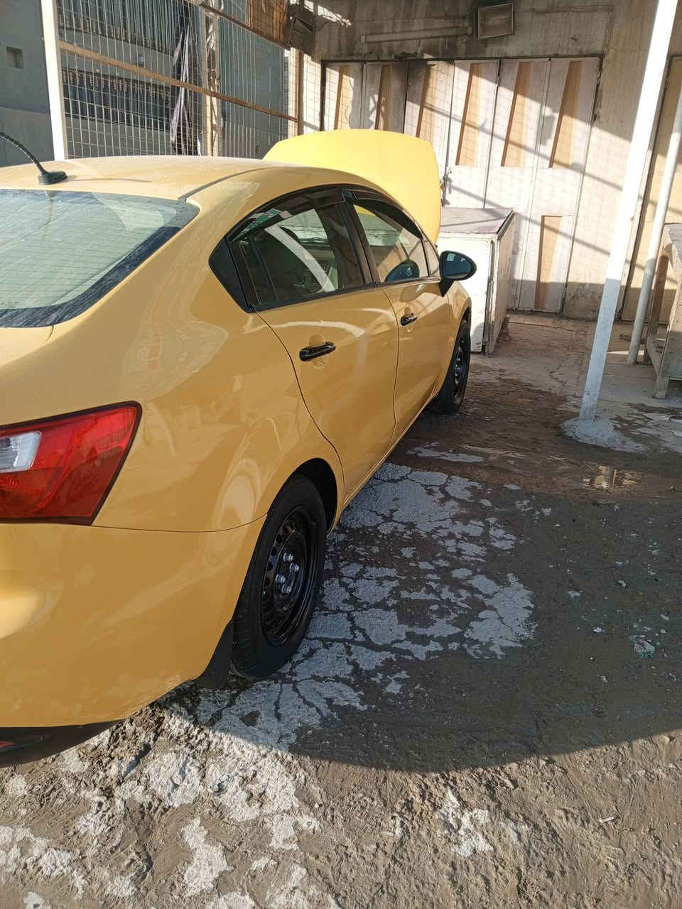 سلام عليكم كياريوو للبيع مديل 15 أمريكي جاملغ وبيني راجع بلادي ديوانيه مركز سعر 77 وبيها كبر ومكينه كفاله كله جاهزه حداديه 100 كله جديد وشراي خادم *********** تصل
