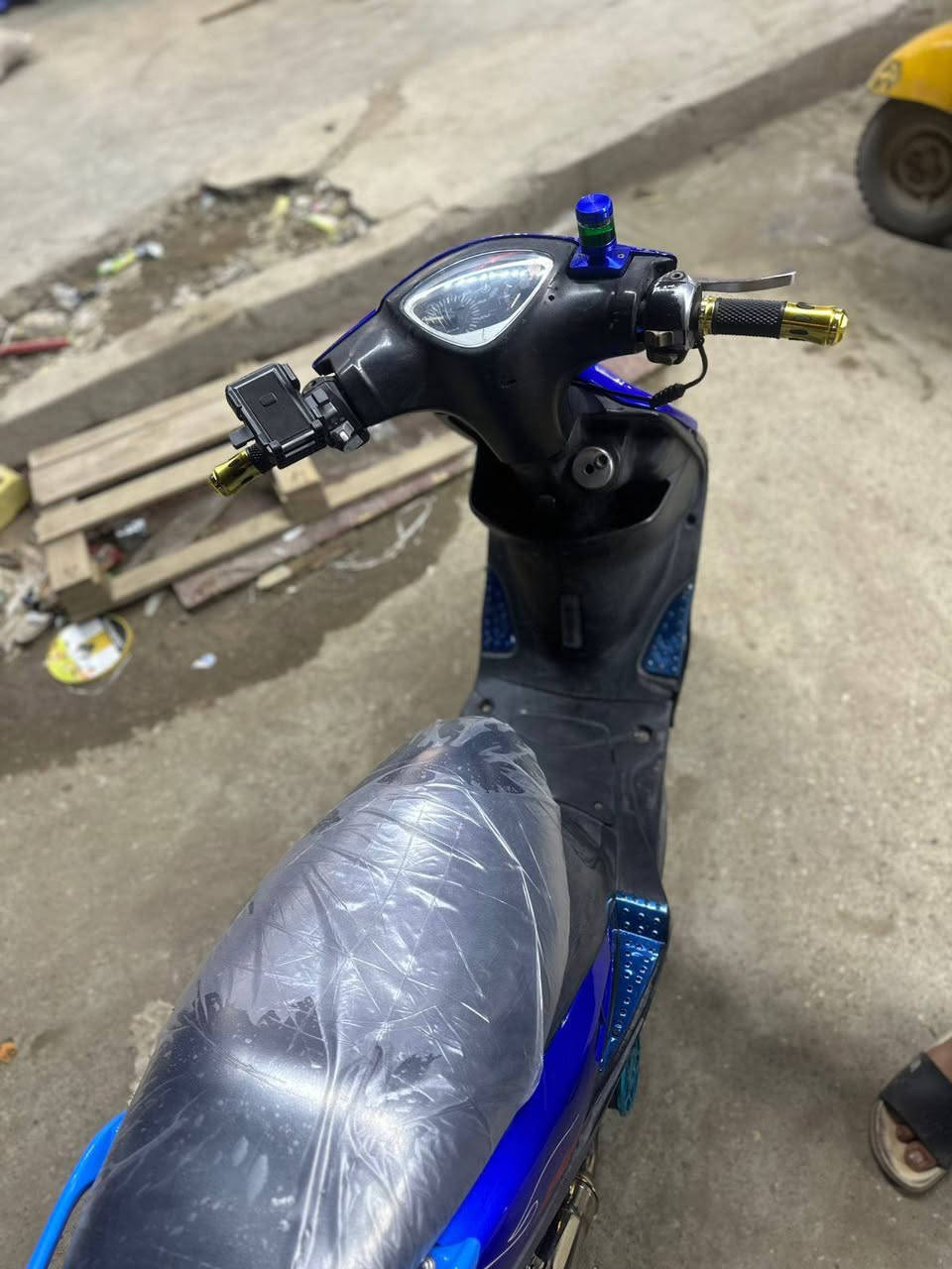 إسلام علكيم دراجه ماكس عدله للبيع
الدراجه كامل كله لل اخير كهربائيات محرك كفرات ل تايرات بس الي وره ممسوح و لا تنقص لا تبخر. سعرها.650وبيها مجال 
شغاله سلف هندرً مكاني بغداد الحسينيه الراشديه. 
رقمي. ***********
