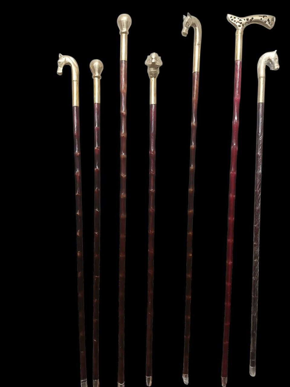 👑✨ ســــوق عــــكاز ✨👑
🔱 دار الأنتيكات والنحاسيات الفاخرة 🔱
حين تتحول العصا إلى تحفة… يولد عكاز لا يُشبه غيره.
✦ رؤوس نحاس ثقيل بتفاصيل ملكية دقيقة
✦ تصميمات مجسمة (أسد – حصان – كلاسيك فاخر)
✦ عاج صناعي ضد الكسر — متانة وأناقة تدوم
✦ فيبر قوي وخفيف للاستخدام العملي
✦ تشطيب أنتيك يخطف العين من أول نظرة
العكاز هنا ليس مجرد سند… بل عنوان حضور وهيبة.
✦ مناسب للهدايا الرفيعة
✦ لرجال الأعمال وأصحاب الذوق العالي
✦ لعشاق القطع النادرة والفخامة الهادئة
✦ شحن سريع لجميع المحافظات
✦ واتساب / فون: ٠١٥٥٠٩١٢٨٨٨
✨ 𝑺𝒂𝒍𝒂𝒉 𝑩𝒆𝒌


**إذا كنت صاحب هذا الإعلان وتريد حذفه لأي سبب، رجاءا أرسل رسالة إلى الدعم الفني**