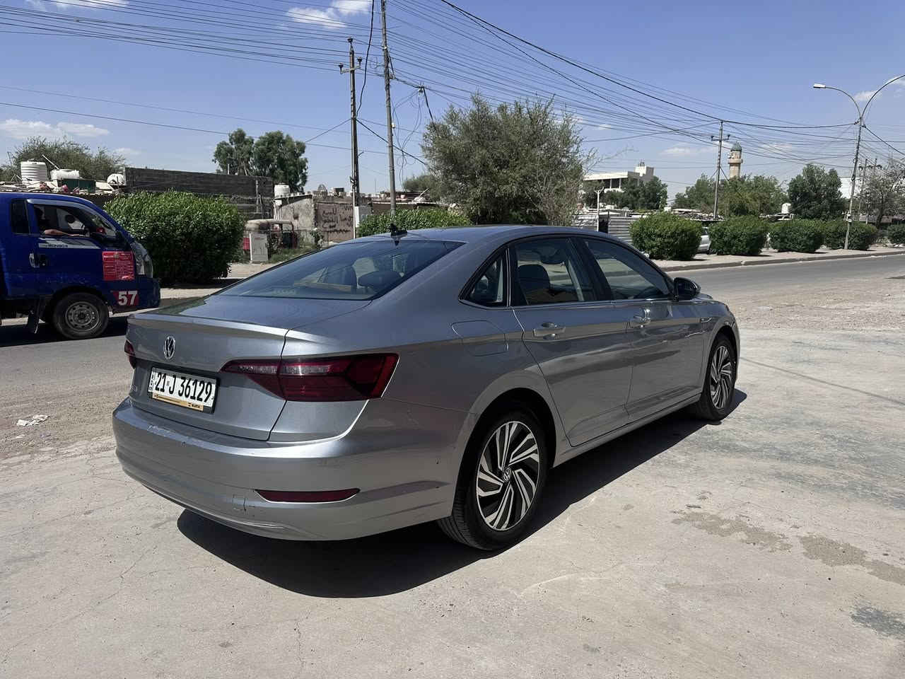 للبيع جيتا موديل 2021 SEL فول فول مواصفات ح
حادث بونيد وجاملغ عكس السائق بدون دواخل حتى الراديتر بلادي لايتات بلادية حادث سطحي البونيد مصبوغ والجاملغ بارد فقط 

محرك 1.4 تيربو المرغوب ماشية 99 الف ميل صدر كامل جديد قبل سبوع شديته سيارة نظيفة البونيد جارد فقط بسبب الصبغ مو صحيح باقي السيارة كلشي مابيها لا بارد ولا صبغ 

مواصفات sel معروفة 

كيجات شاشة ديجيتال 

رادارات امامي خلفي

تحديد مسار توقف ثاتي 

بانوراما

اوتو هولد

هاند بريك كهرباء 

كشنات جلد 

سيارة بلادية مملعوب بيها ابد 

صور الحادث موجودة 

السعر 160 

رقم سليمانيه باسمي 

مكان السيارة بغداد دورة 

***********
