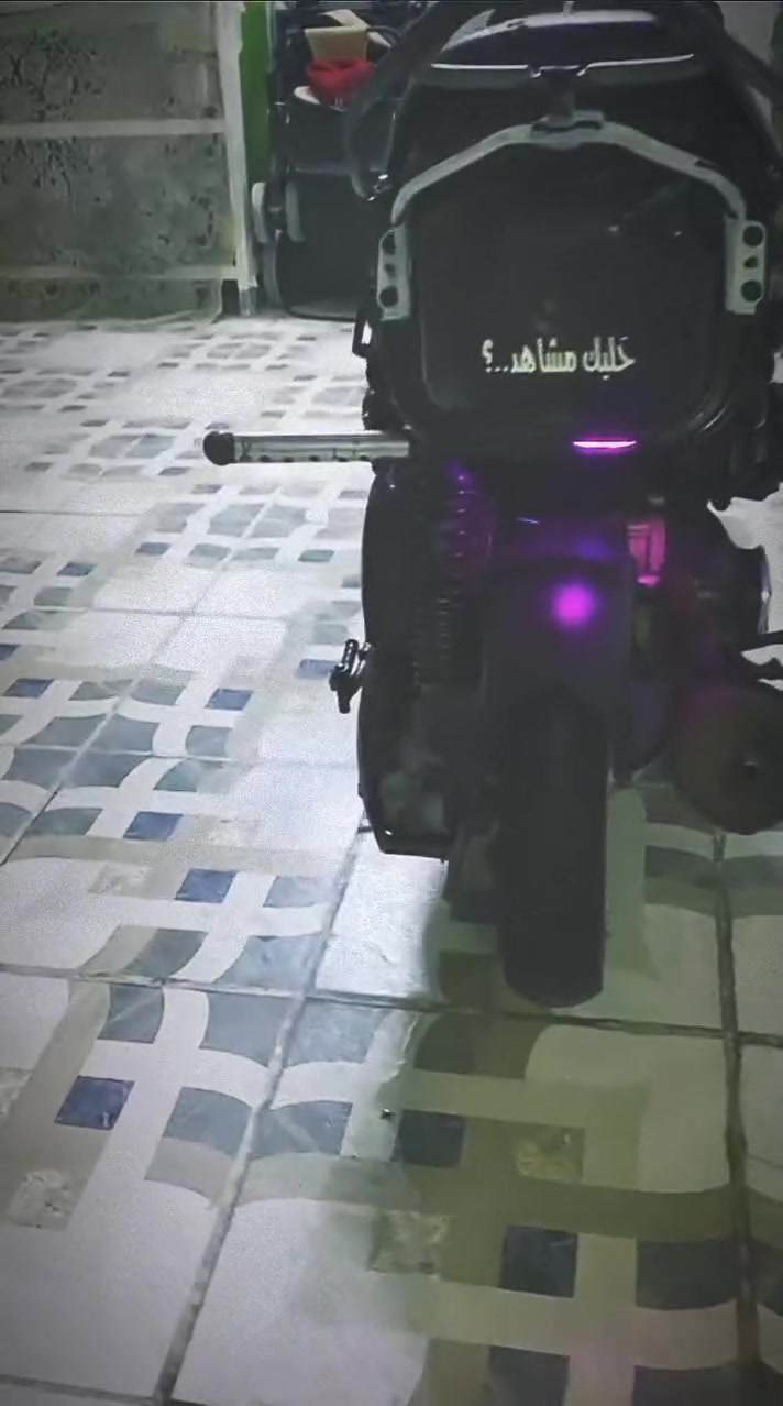 سلام عليكم شباب دراجه للبيع دراجه تخبل شلعه معدل فول برغي مامفتوح بيه دراجه حاويه غراضه كامله مكمله مكان نجف يم فلكت لمطار سعر خاص***********
