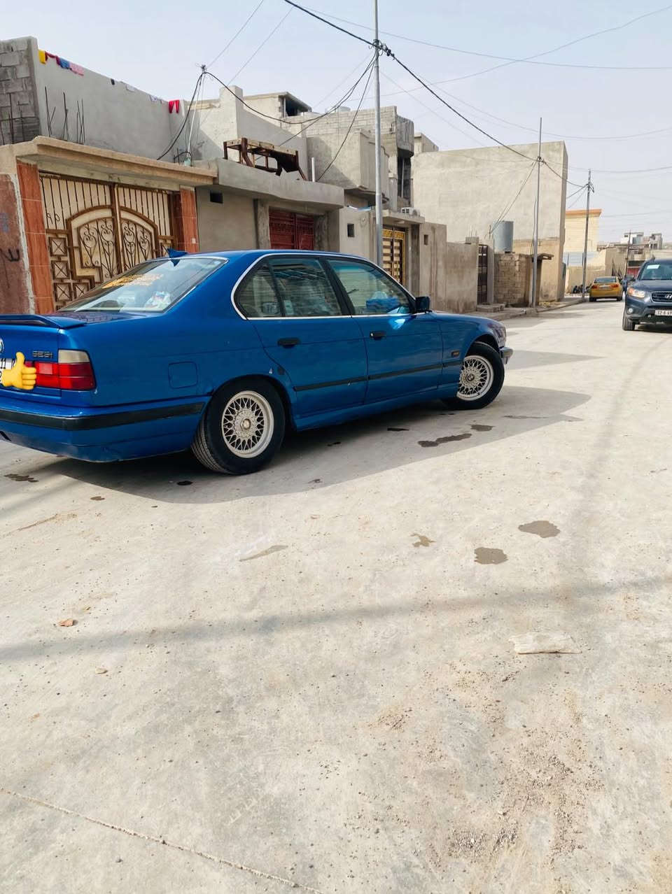 السلام عليكم بي ام 525 موديل 1991 سياره جاهزه شرط ترايك بصره رقم بغداد شرط تحويل ثاني يوم وراد ياباني كشنات كهربائي تدفئه وتبريد بل كشنات سياره فول فول مكاني الموصل الايمن / السعر 65 وبي مجال رقمي ‭0750 311 0615‬
