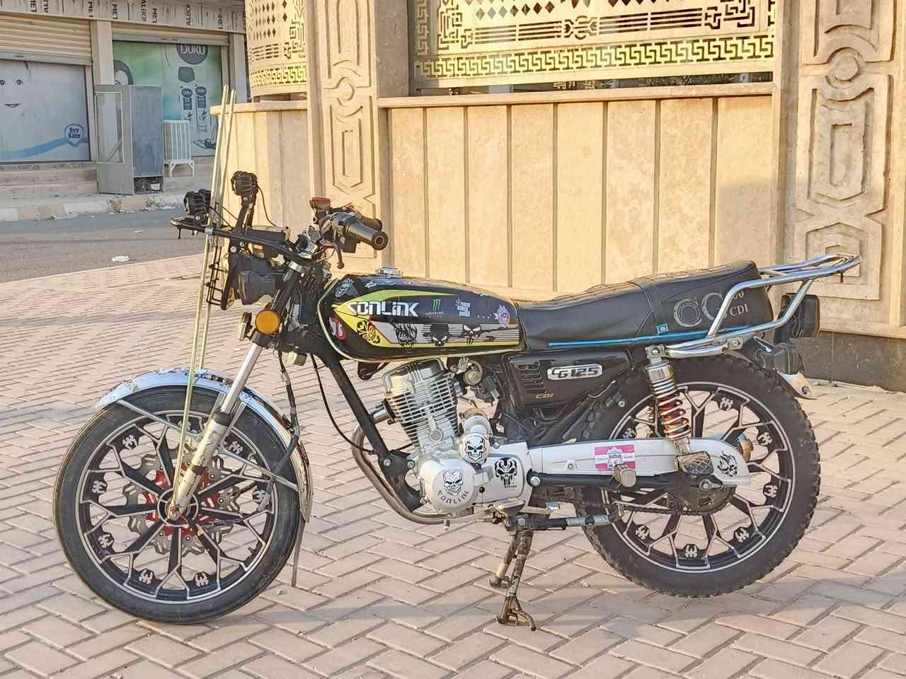 السلام عليكم دراجه سيفان 25 للبيع السعر 725 وبي مجال 
اي استفسار *********** واتساب فقط والخاص مفتوح
