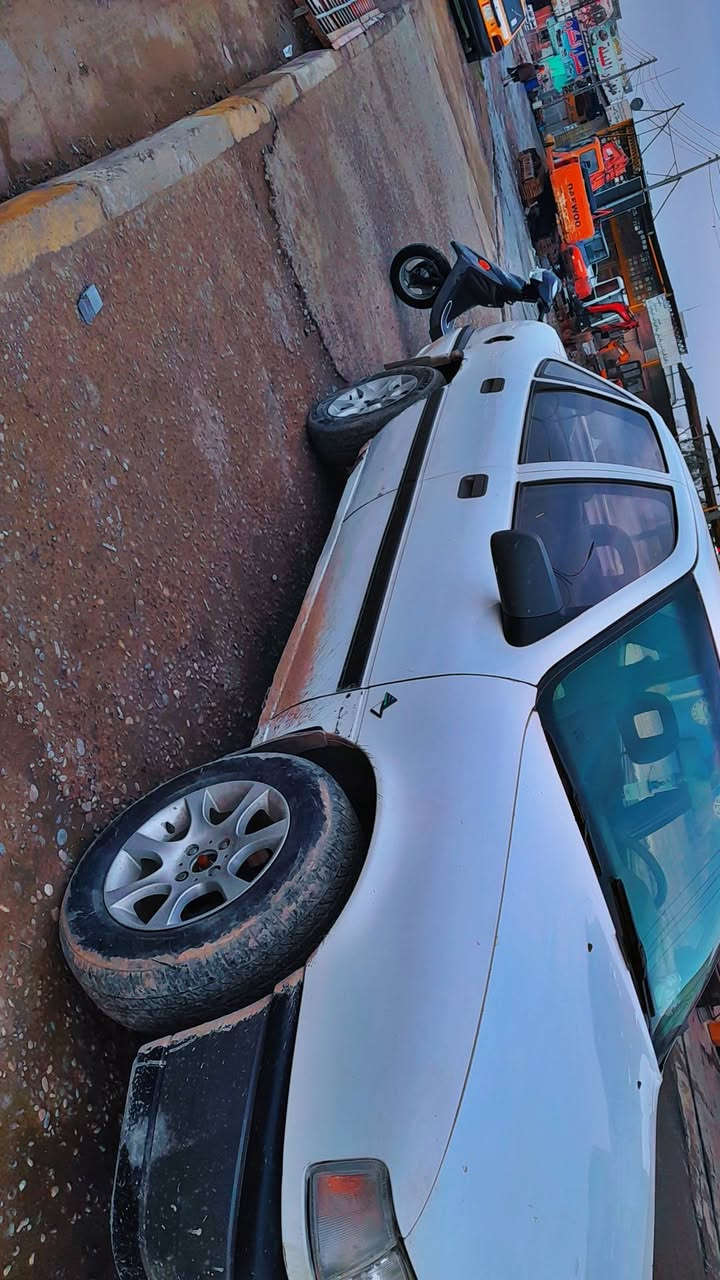 السلام عليكم مكلف بالنشر  فكترا للبيع حجم ١٨ موديل ٩١ لون ابيض بدون صبغ  رقم نينوى اخضر  شرط التحويل 
***********
