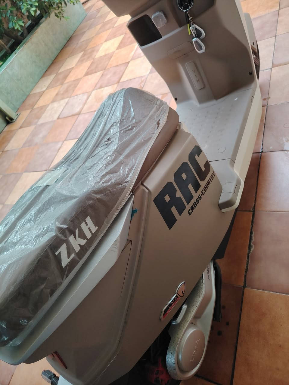 دراجه شحن لبيع جديده مماشيه ***********
سعر 1250000
