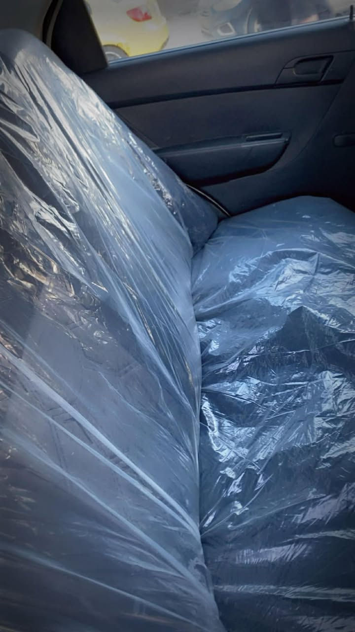 السلام عليكم
سيارة افيو 2007 رقم نينوى  سيارة بدون صبغ بدون معجون

محرك بداية  نفخ 

***********
