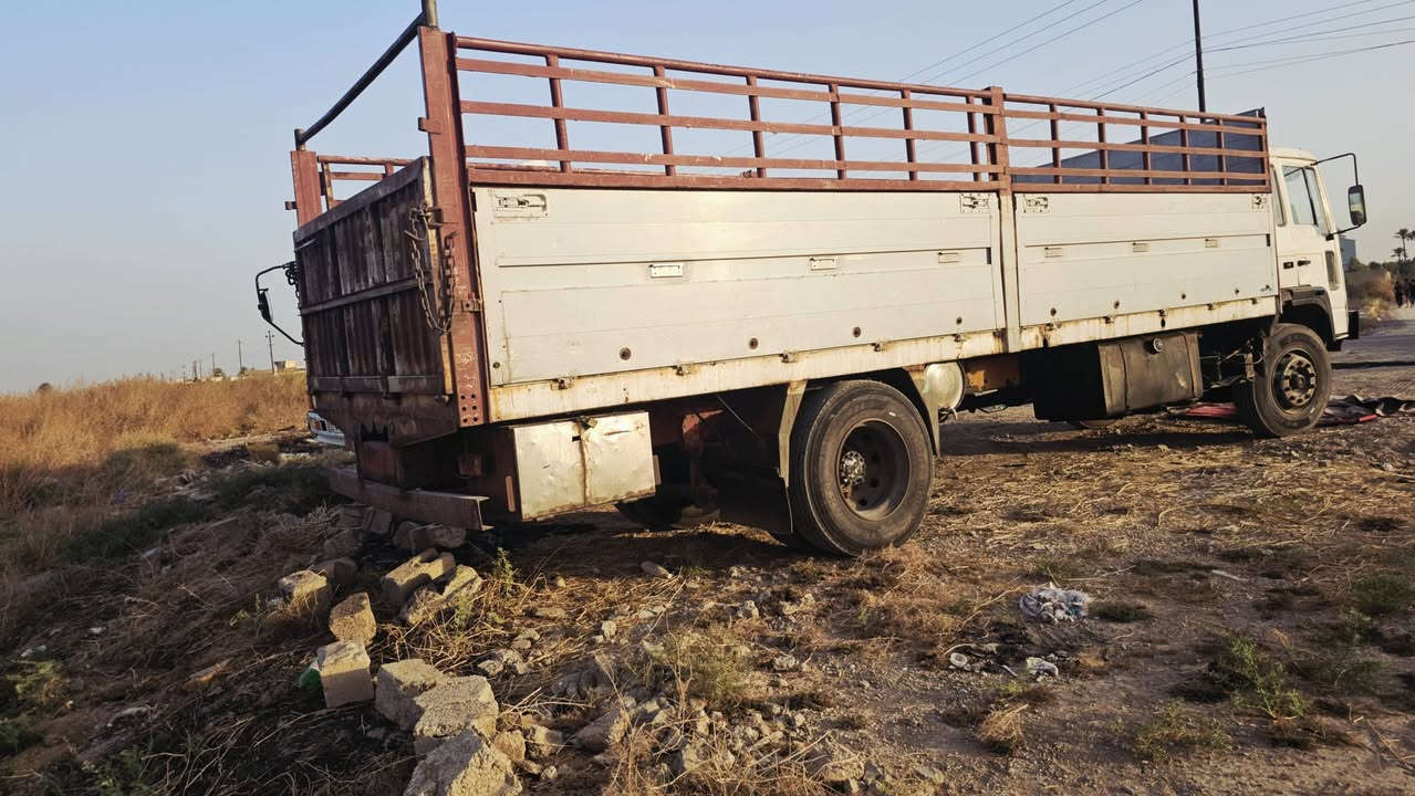 VOLVO   FL 6 
سياره جاهزه للبيع 
كير ومحرك وأكسل وشاصي 
تخم تاير جديد 22.5 R11 
بم مجفت جديد طول 7.15 سبعه وربع 
سنويه بأسمي جديده لل 29 
شرط التحويل مسجله 4 طن بل سنويه 
نظام السياره جوبلس خلفي 4 والامامي ورك هوائي 
السعر 110 وبيهه مجال للشراي للاستفسار 
*********** / ***********
