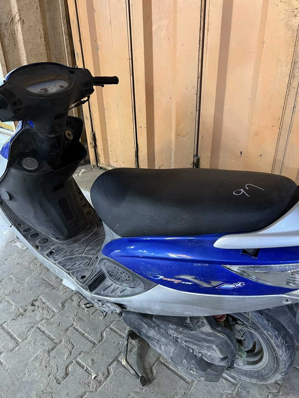 كامكو للبيع مامفتوح مكفوله شرط كهربائيات مكينه فول  عوزها بس غسل
***********
