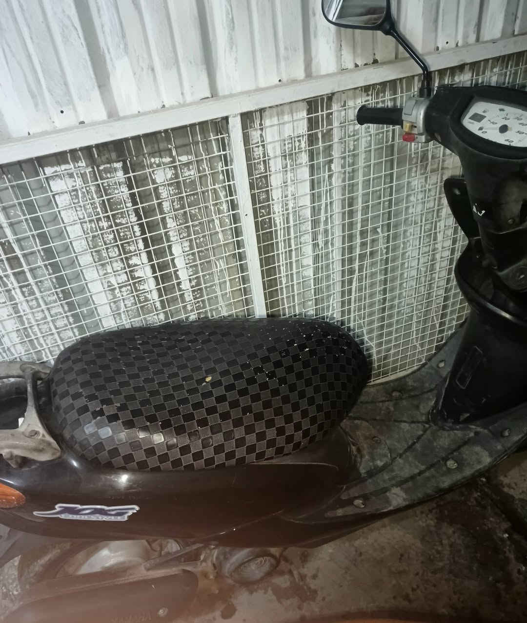 سلام عليكم دراجه عصفوريه نضيفه كلشي يشغل بيه سلف هندر كهربائياته دراجه مابيه اكسل  مكينتها صافيه مكاني بغداد طوبجي  السعر 400 نهايتة قفل 
رقم : ***********
