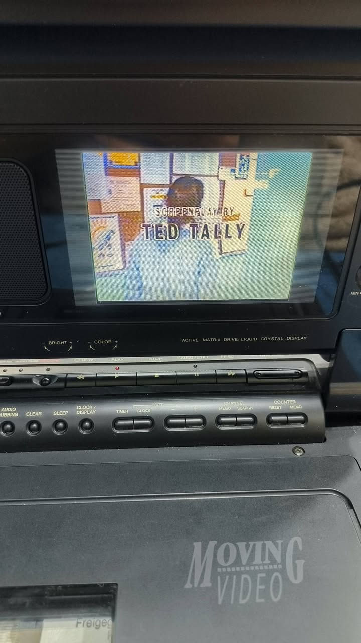 للبيع  فيديو كاسيت vhs شغال على الفحص


**إذا كنت صاحب هذا الإعلان وتريد حذفه لأي سبب، رجاءا أرسل رسالة إلى الدعم الفني**